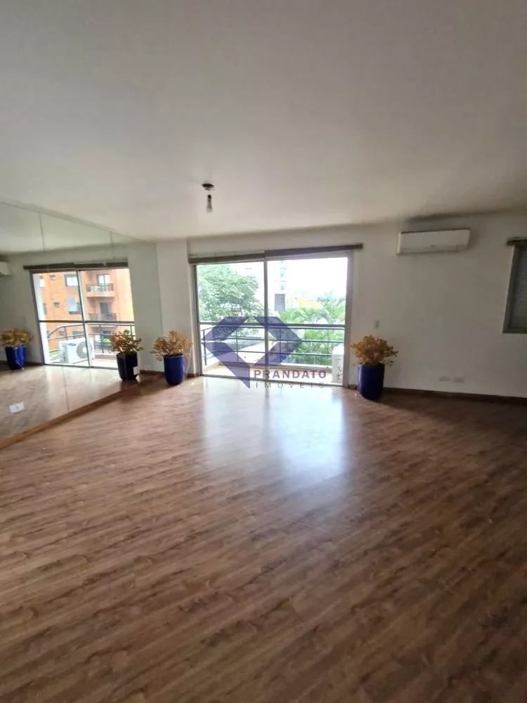 Apartamento à venda com 3 quartos, 140m² - Foto 2