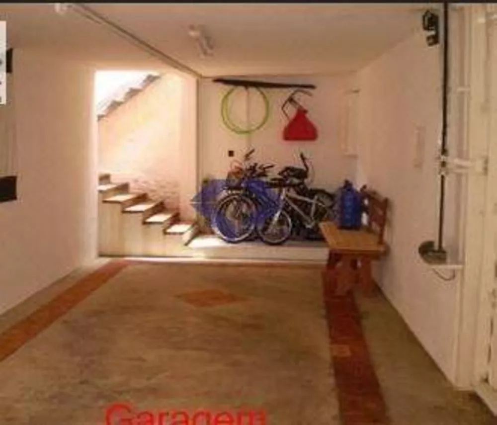 Sobrado à venda com 4 quartos, 240m² - Foto 2