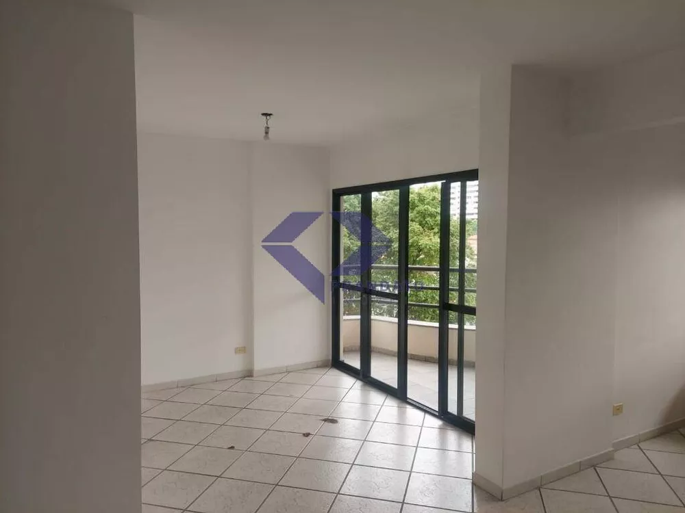 Apartamento à venda com 3 quartos, 110m² - Foto 1