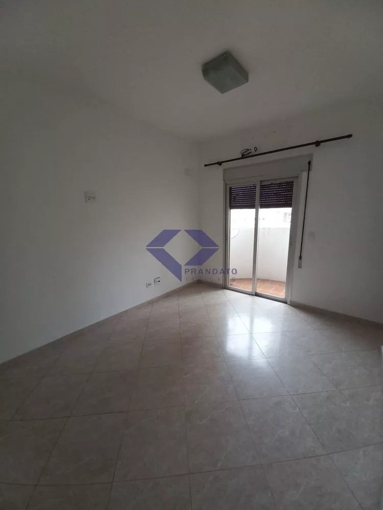 Apartamento à venda com 3 quartos, 117m² - Foto 2