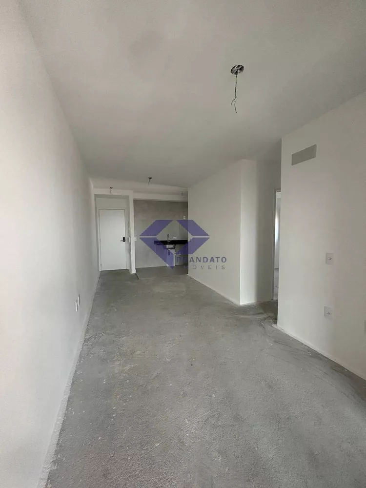 Apartamento à venda com 2 quartos, 75m² - Foto 2