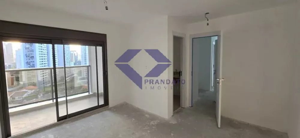 Apartamento à venda com 3 quartos, 157m² - Foto 2