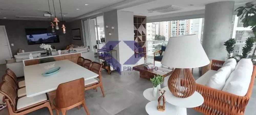 Apartamento à venda com 3 quartos, 211m² - Foto 1