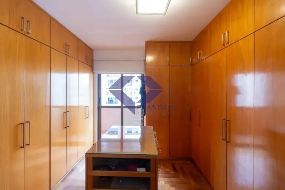 Apartamento, 5 quartos, 242 m² - Foto 2