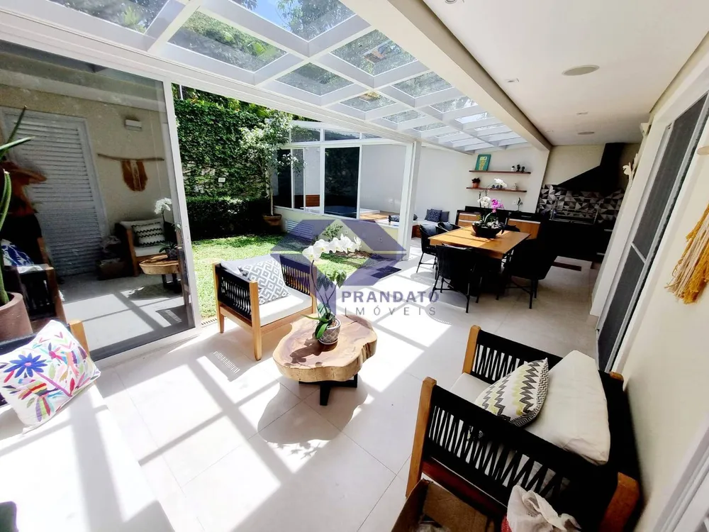 Sobrado, 3 quartos, 338 m² - Foto 1
