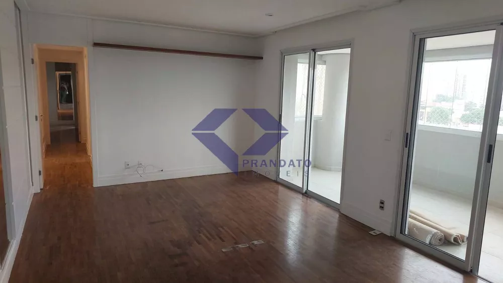 Apartamento para alugar com 3 quartos, 120m² - Foto 1