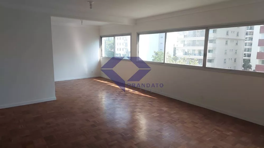 Apartamento à venda com 3 quartos, 110m² - Foto 1