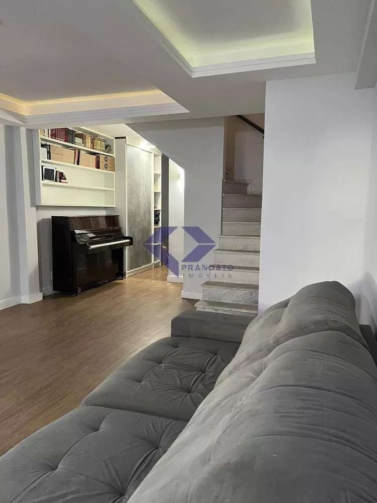 Casa à venda com 2 quartos, 136m² - Foto 1