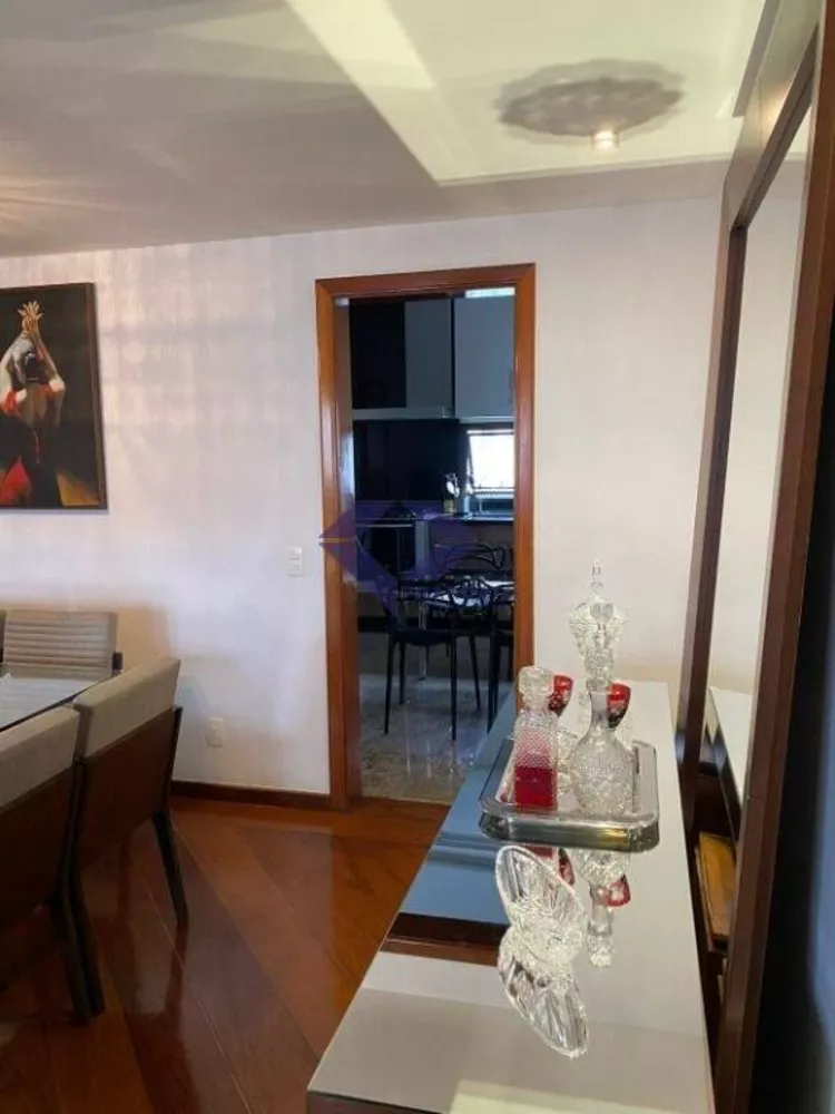 Apartamento à venda com 4 quartos, 156m² - Foto 4