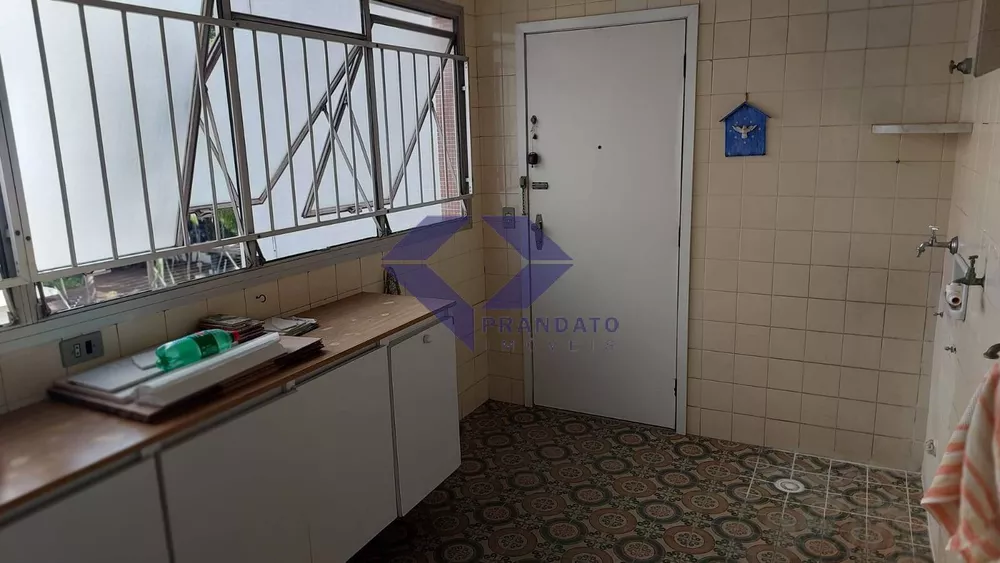 Apartamento à venda com 4 quartos, 215m² - Foto 4