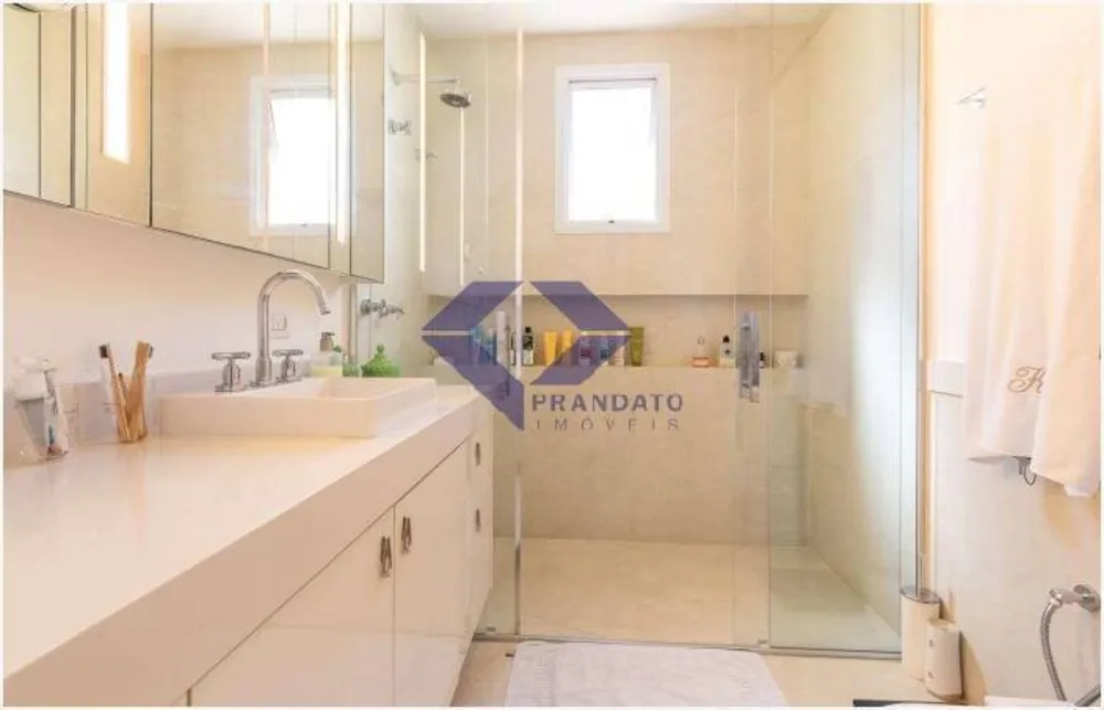 Apartamento, 3 quartos, 210 m² - Foto 1