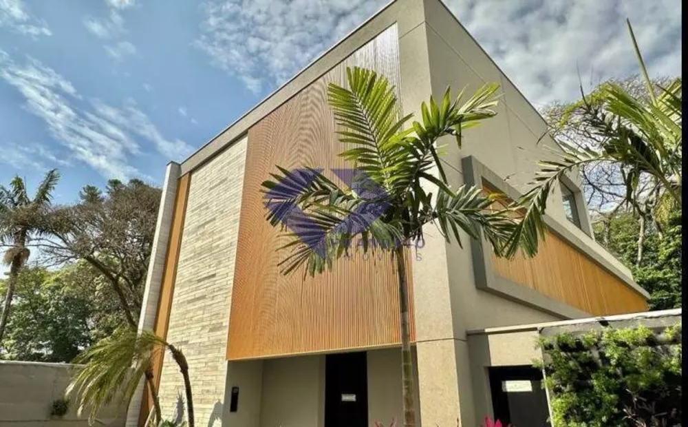 Casa à venda com 4 quartos, 900m² - Foto 3