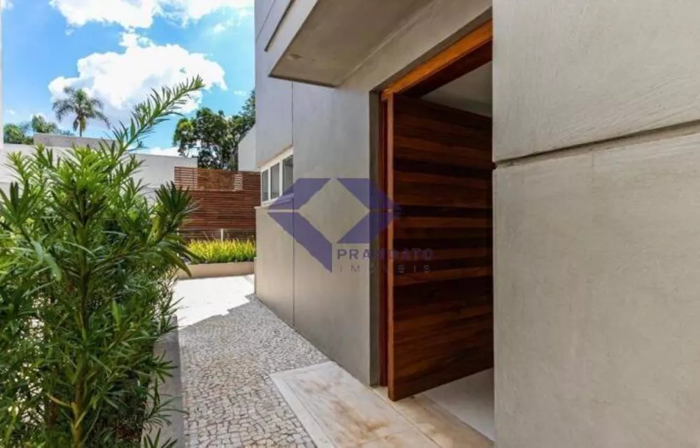 Sobrado à venda com 4 quartos, 525m² - Foto 2