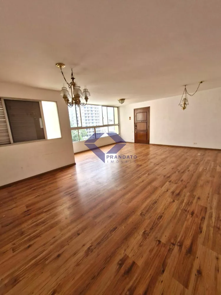 Apartamento à venda com 3 quartos, 122m² - Foto 1