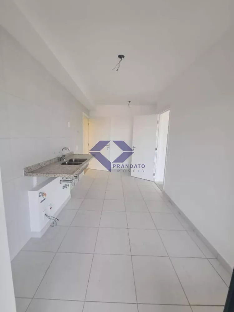 Apartamento à venda com 3 quartos, 143m² - Foto 3