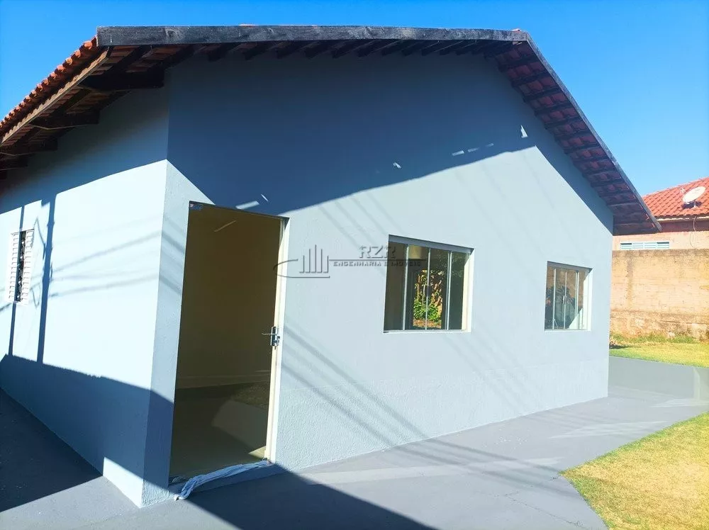 Casa à venda com 3 quartos, 70m² - Foto 1