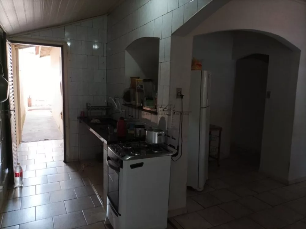 Casa à venda com 3 quartos, 137m² - Foto 2