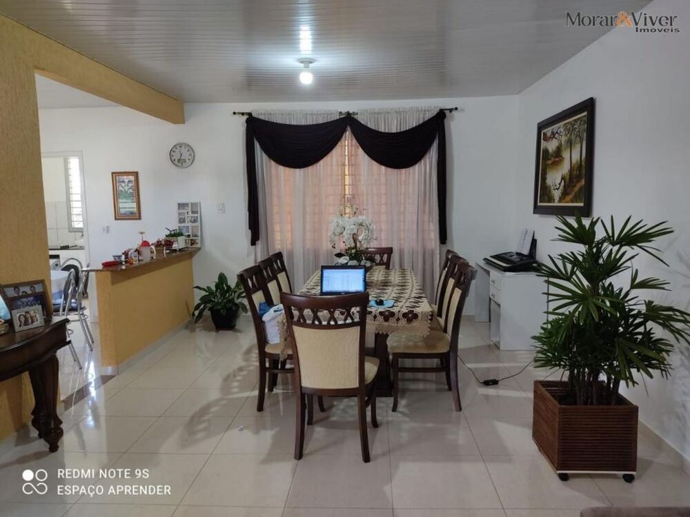 Casa à venda com 3 quartos, 240m² - Foto 7