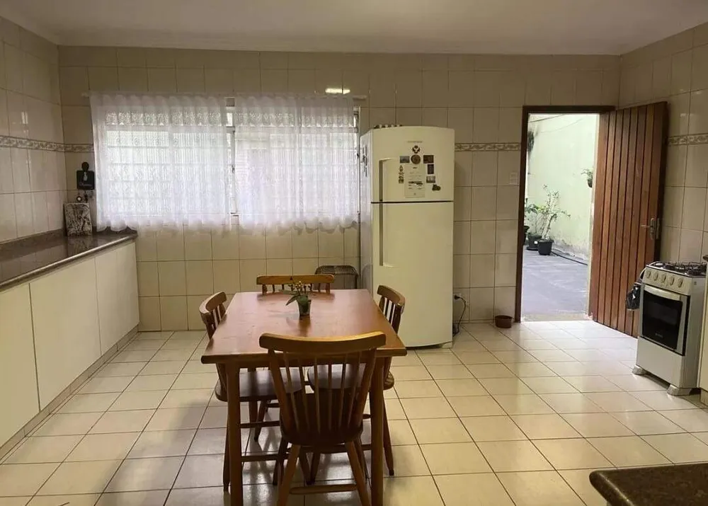 Sobrado, 3 quartos, 200 m² - Foto 2