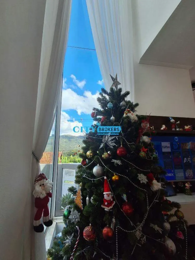 Casa, 4 quartos, 202 m² - Foto 2