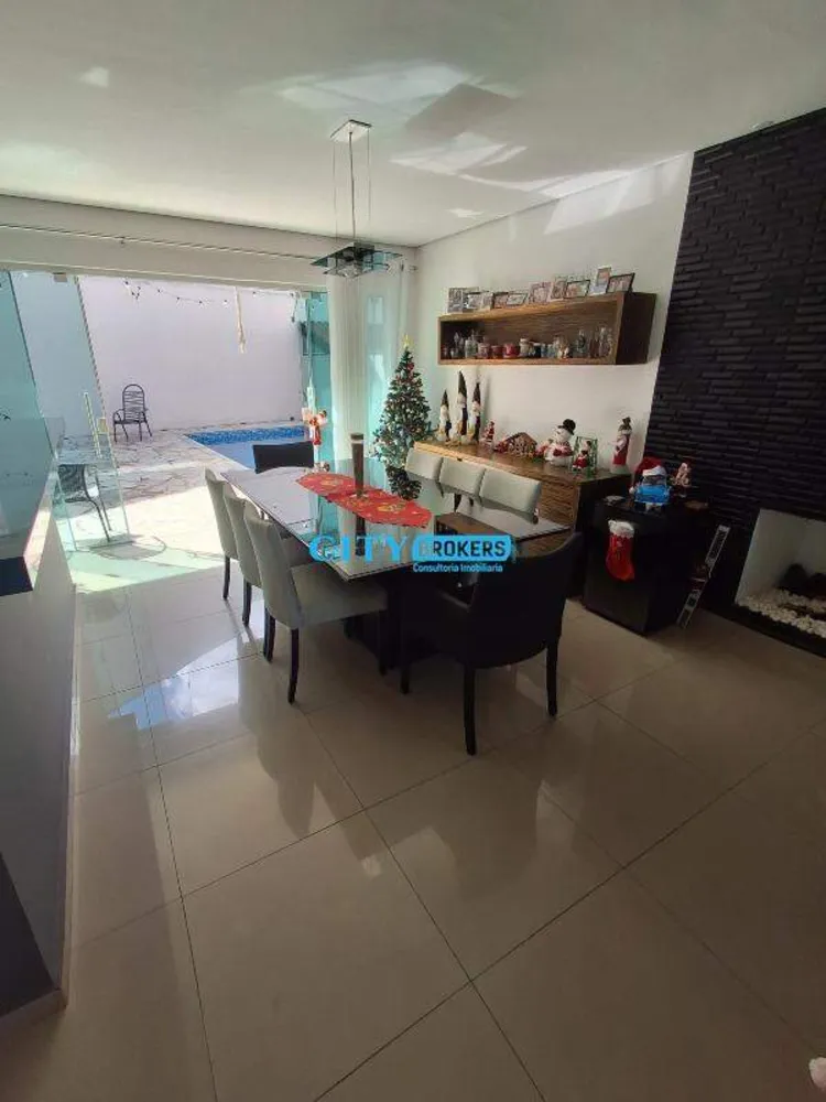 Casa, 4 quartos, 202 m² - Foto 9