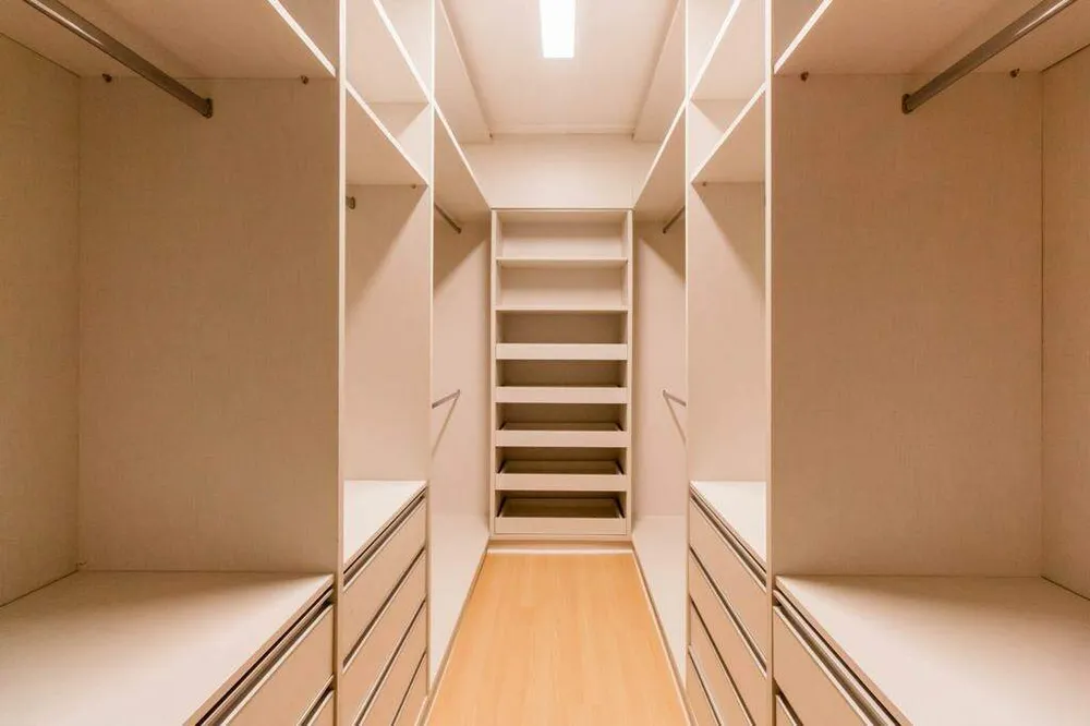 Apartamento, 3 quartos, 215 m² - Foto 1