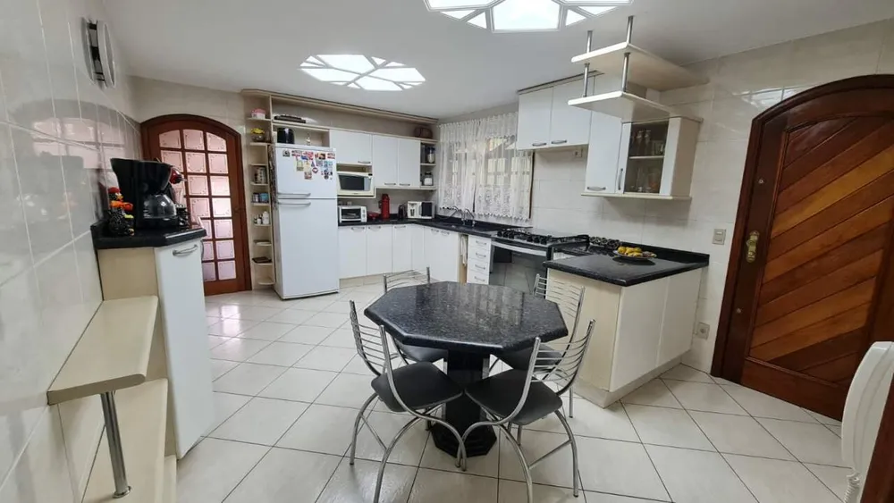Sobrado, 3 quartos, 300 m² - Foto 3