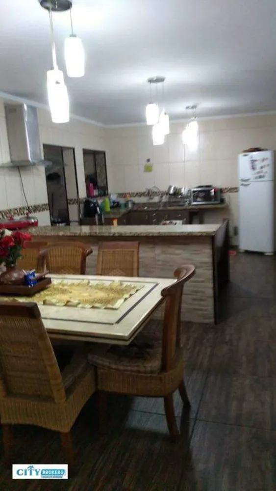 Casa, 5 quartos, 190 m² - Foto 3