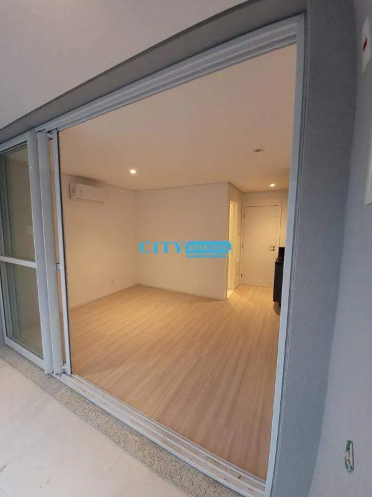 Apartamento, 1 quarto, 27 m² - Foto 2