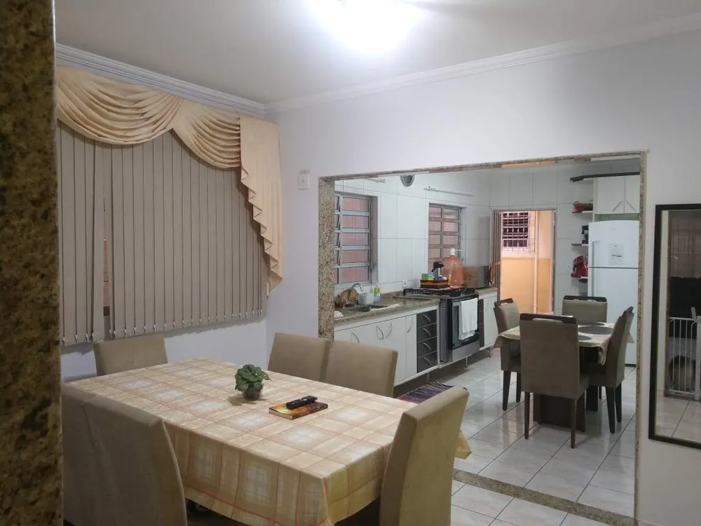 Sobrado, 3 quartos, 200 m² - Foto 1