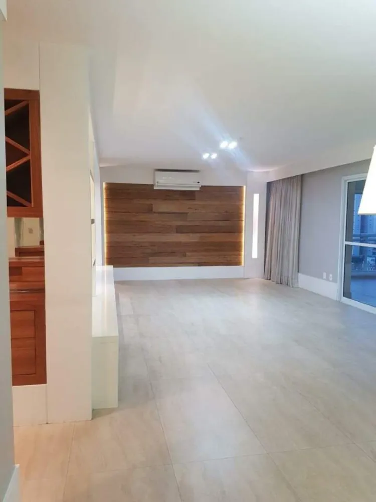Apartamento, 4 quartos, 210 m² - Foto 2