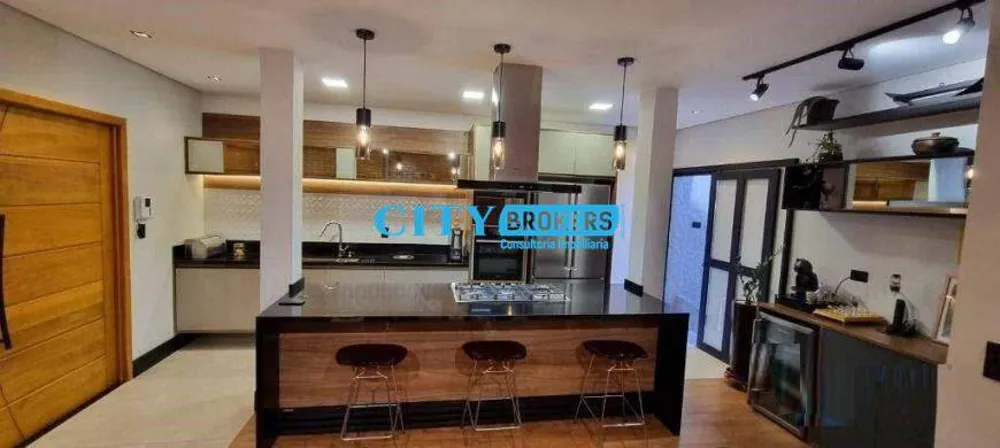 Casa, 3 quartos, 225 m² - Foto 1