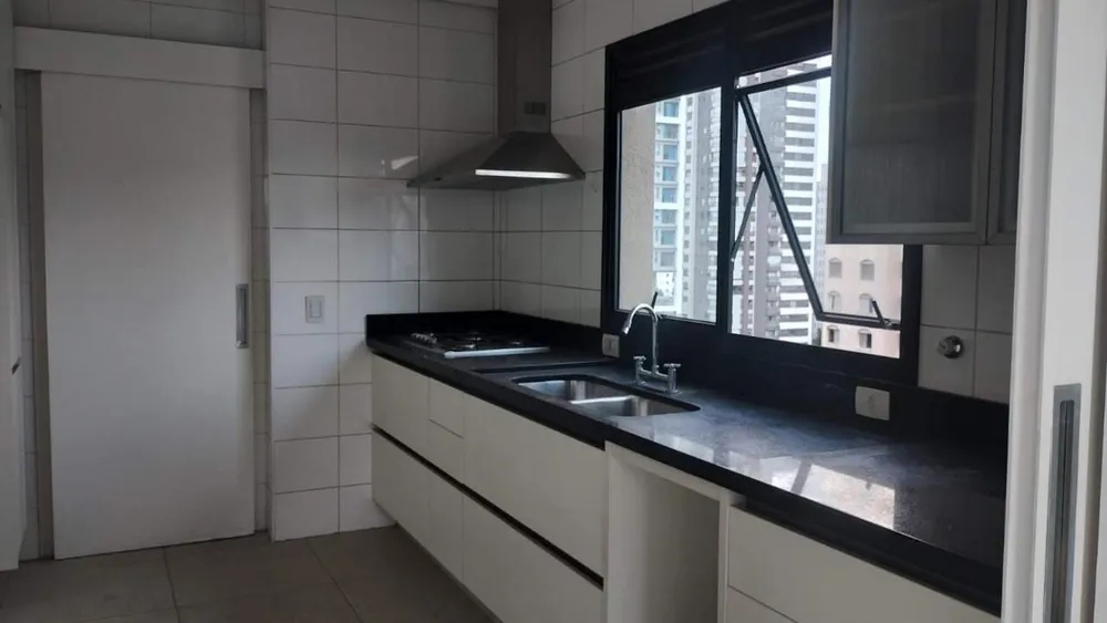 Apartamento, 3 quartos, 272 m² - Foto 2