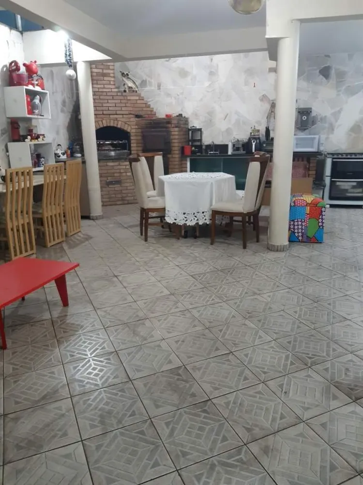 Casa, 3 quartos, 260 m² - Foto 4