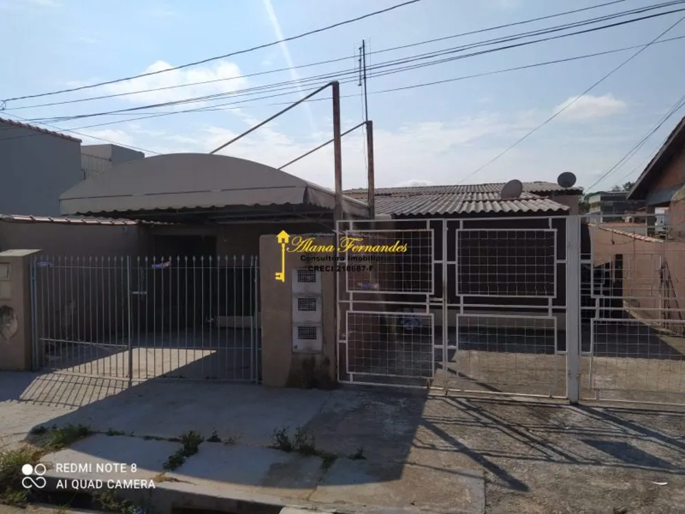 Casa, 6 quartos, 221 m² - Foto 1