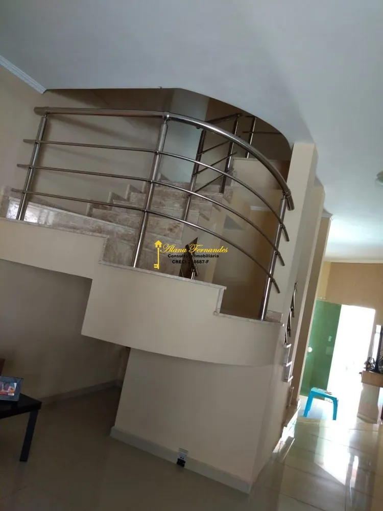 Casa, 3 quartos, 330 m² - Foto 2