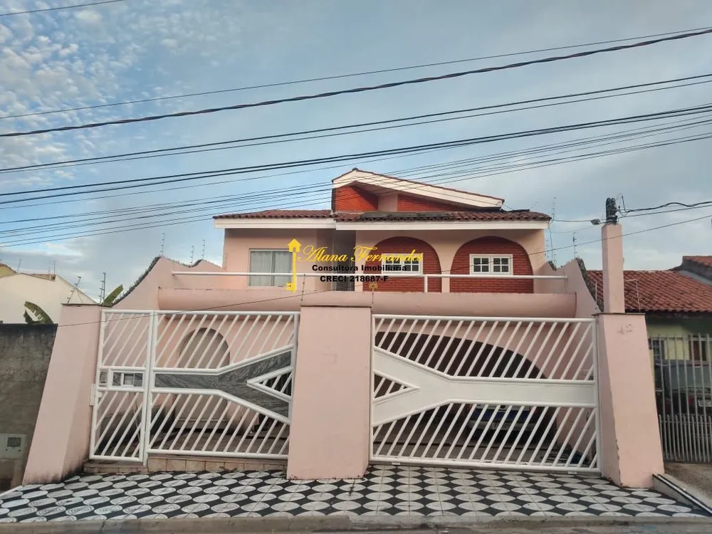 Casa, 3 quartos, 330 m² - Foto 1