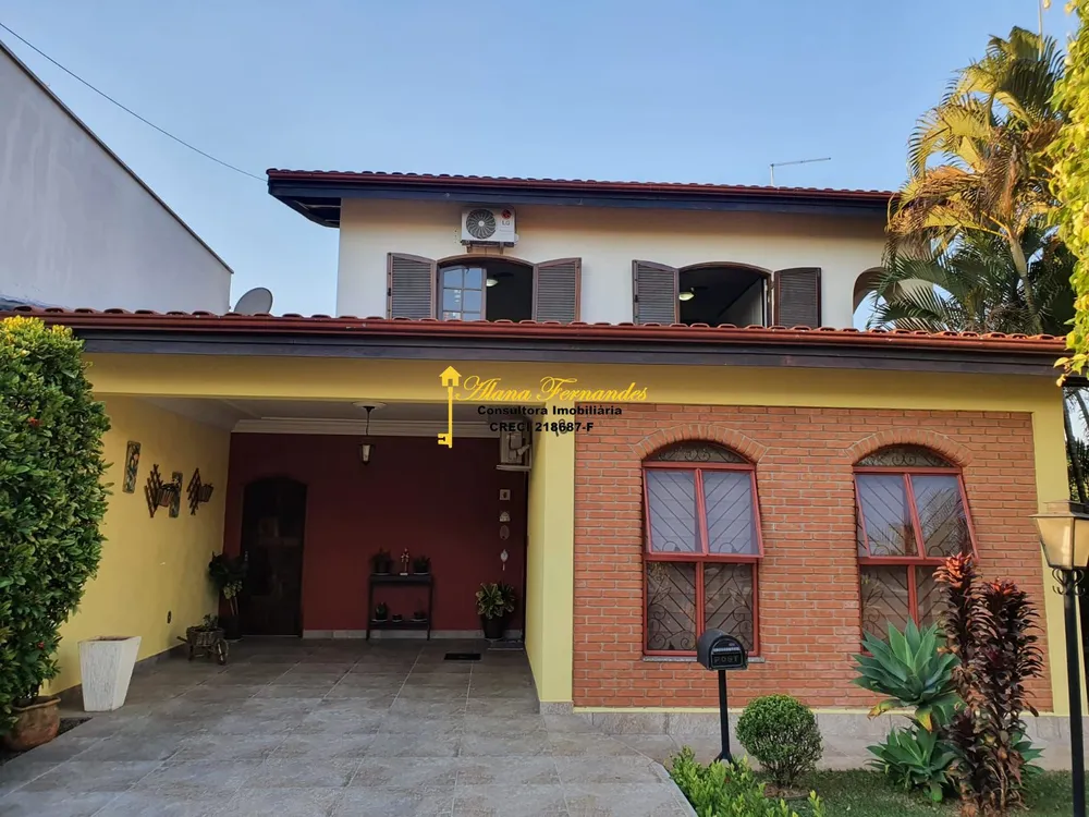 Sobrado, 3 quartos, 304 m² - Foto 1