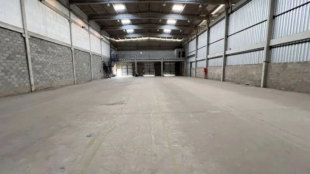 Depósito-Galpão, 1000 m² - Foto 1