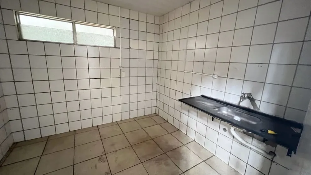 Depósito-Galpão, 650 m² - Foto 2