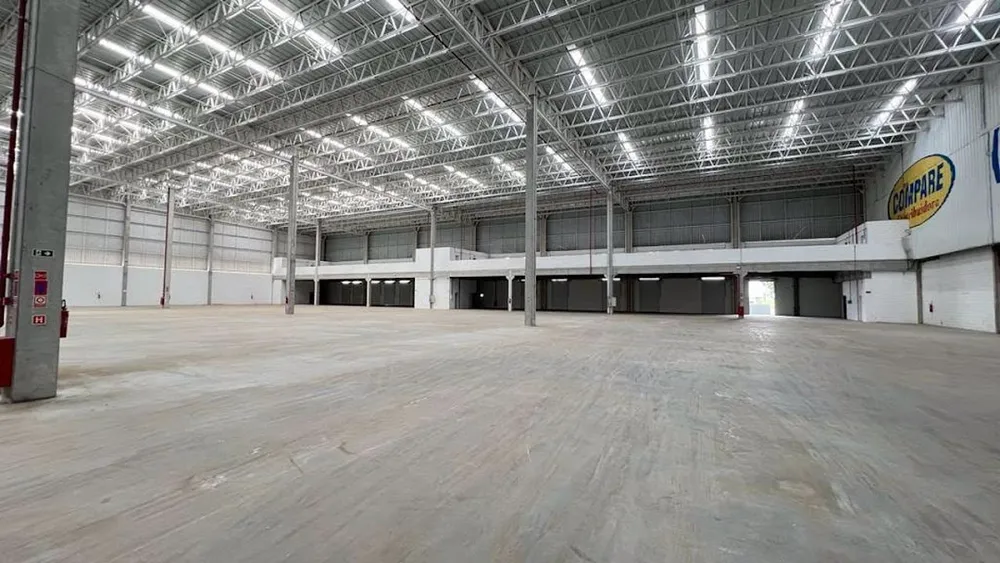 Depósito-Galpão, 7100 m² - Foto 1