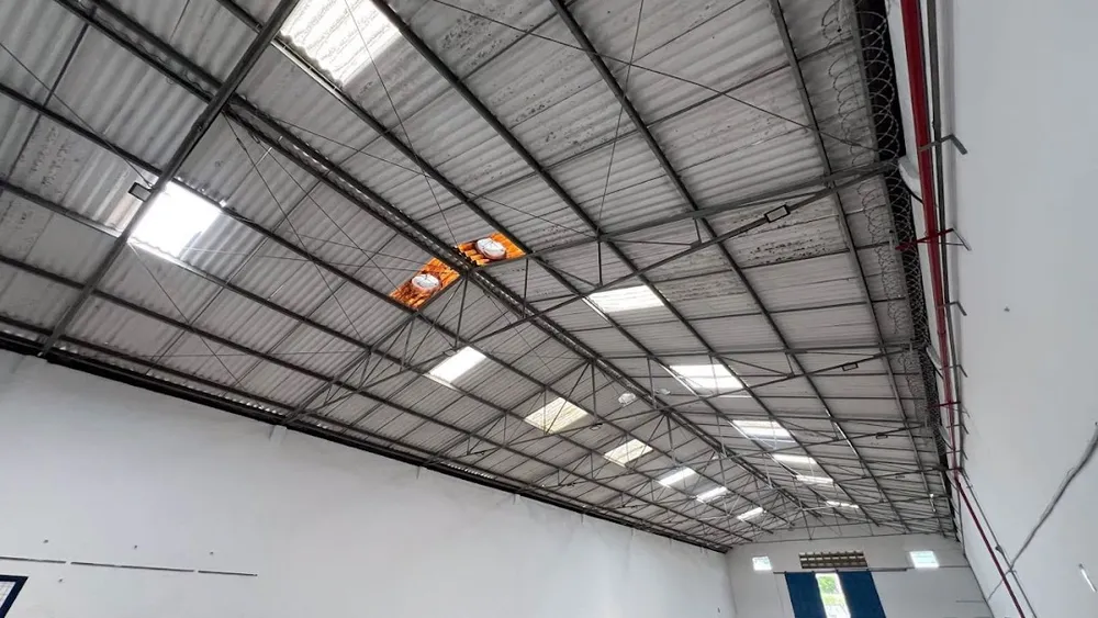 Depósito-Galpão, 690 m² - Foto 1