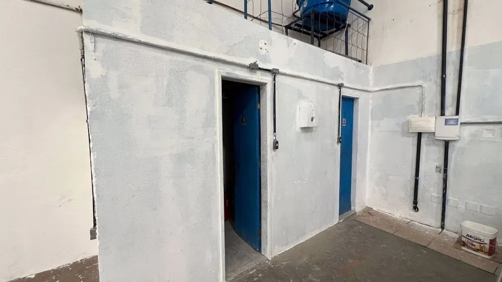 Depósito-Galpão, 690 m² - Foto 2