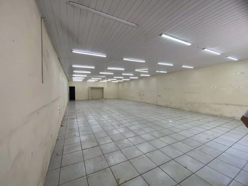 Loja-Salão, 240 m² - Foto 1