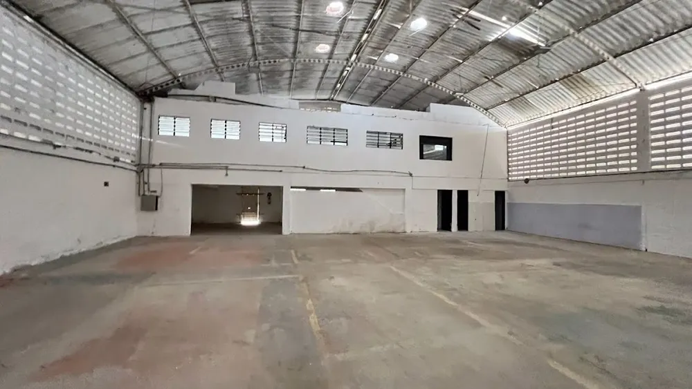 Depósito-Galpão, 1730 m² - Foto 1