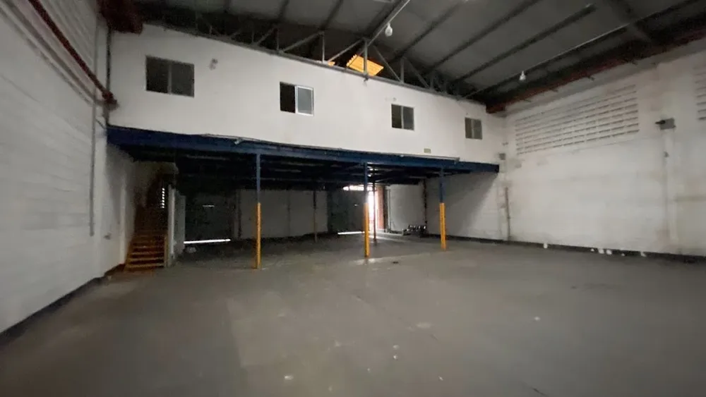 Depósito-Galpão, 2464 m² - Foto 1
