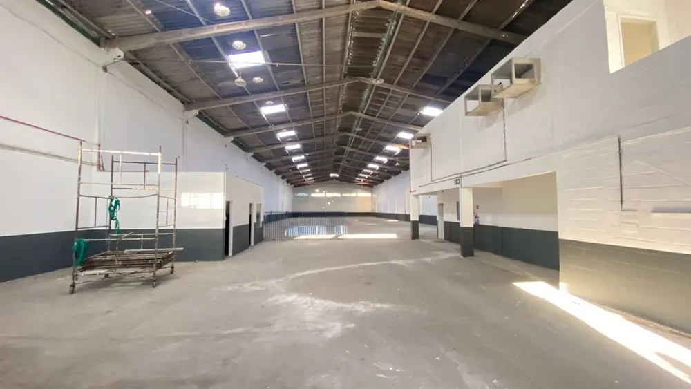 Depósito-Galpão, 1600 m² - Foto 1