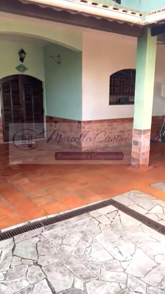 Casa para alugar com 5 quartos, 230m² - Foto 1
