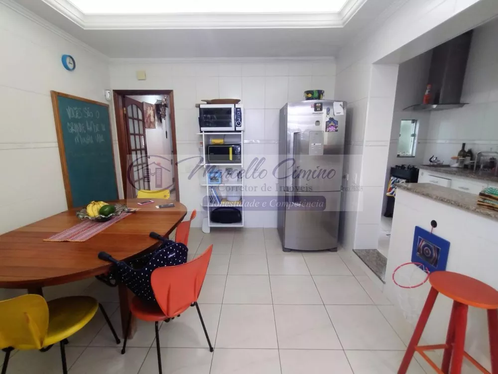 Sobrado à venda com 3 quartos, 217m² - Foto 14