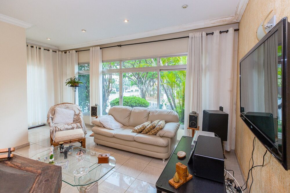 Casa, 3 quartos, 209 m² - Foto 1